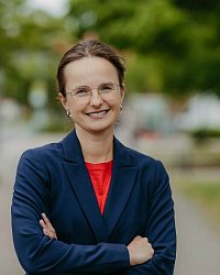 Dr. Juliane Hennecke